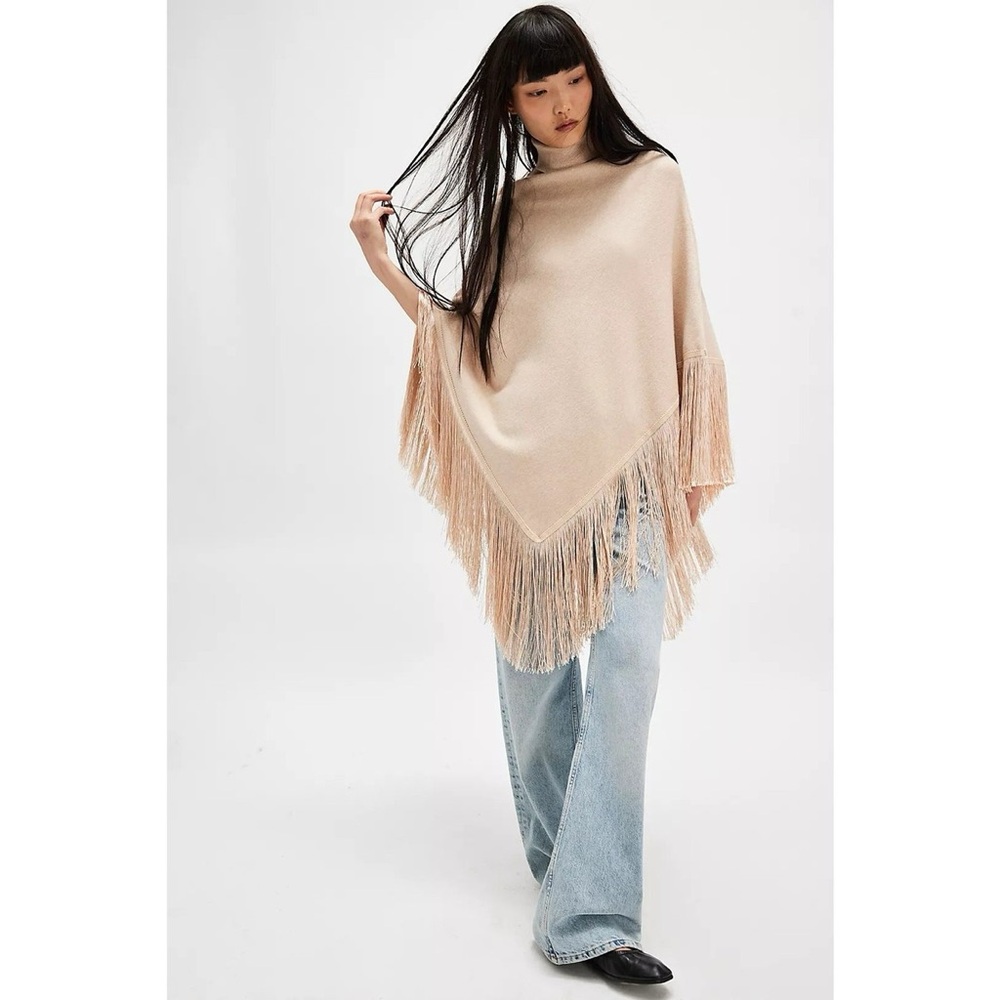 NWOT Free People x Understated Leather River Walk Turtleneck Fringe Poncho Tan